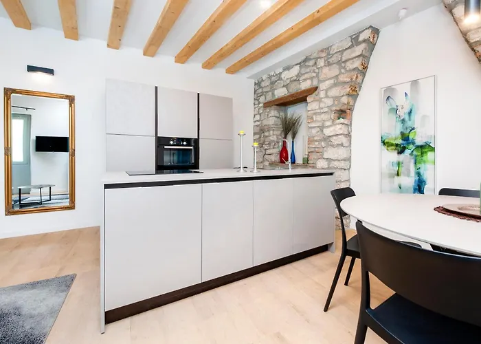 Apartamento Grisia *